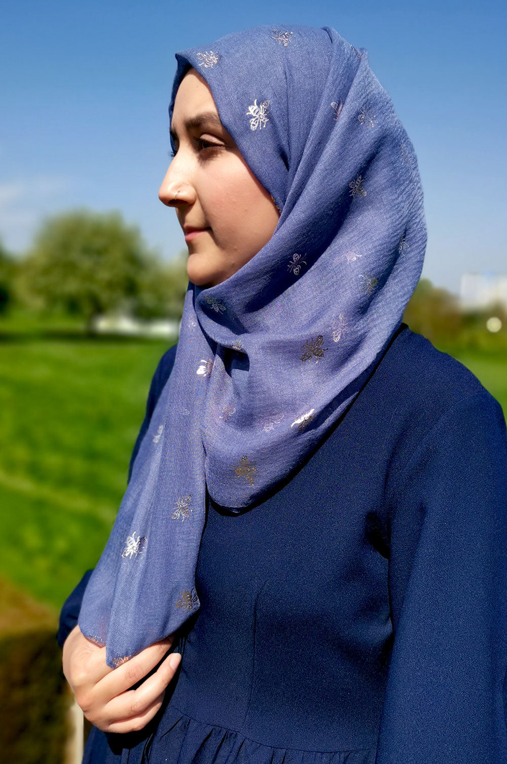 Foil Bee Print Hijab