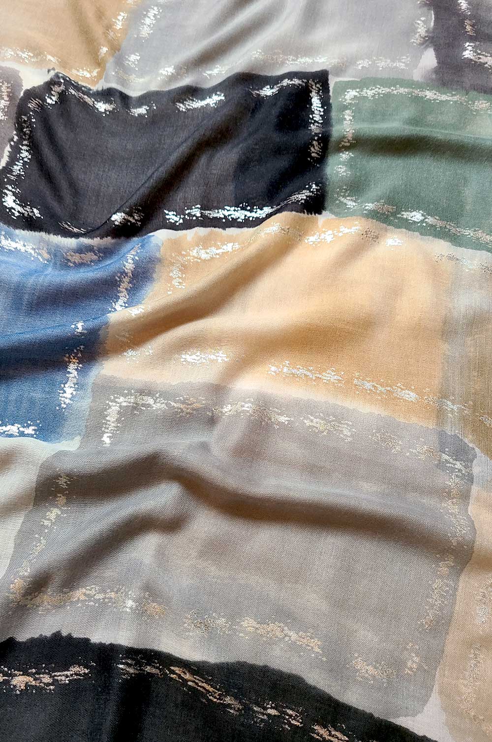 Elegant Block Coloured Hijab with Gold Foil Detailing - Jade & Black