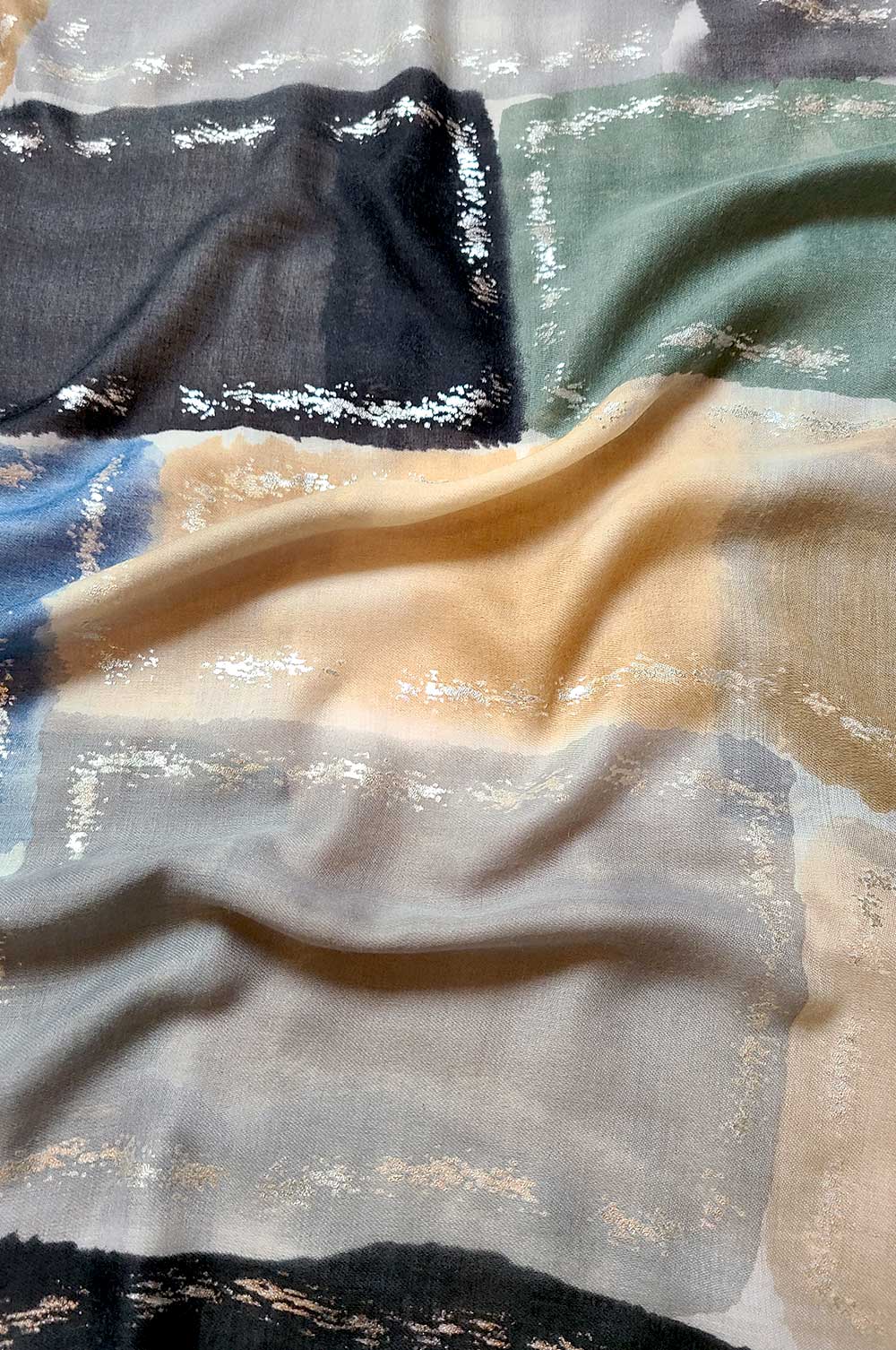 Elegant Block Coloured Hijab with Gold Foil Detailing - Jade & Black